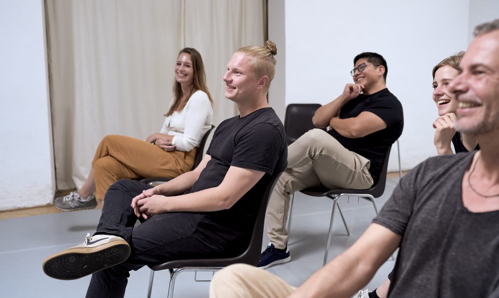 Teambuilding Workshop mit Impro-Techniken