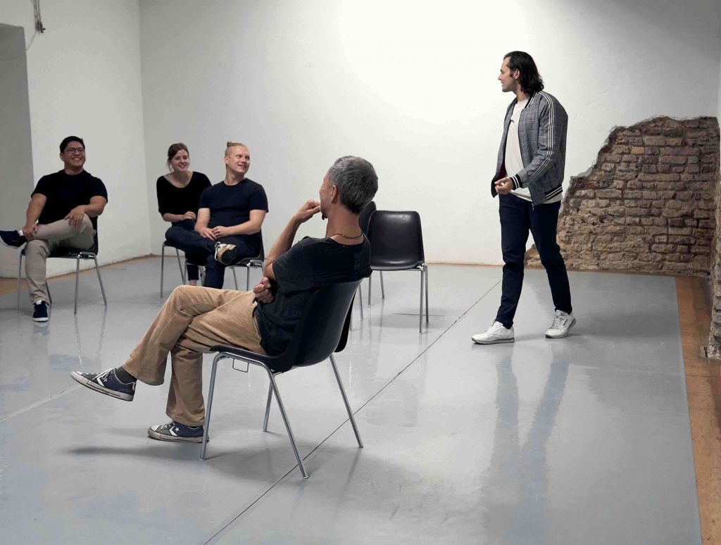 Teambuilding_Impro_Carlo Woltiri_14 Teambuilding in Berlin